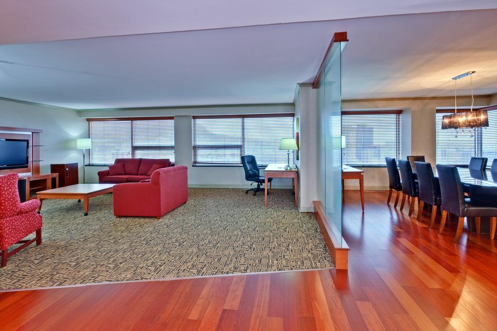 Holiday Inn Montreal Midtown Eksteriør bilde
